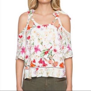 Floral blouse NWOT